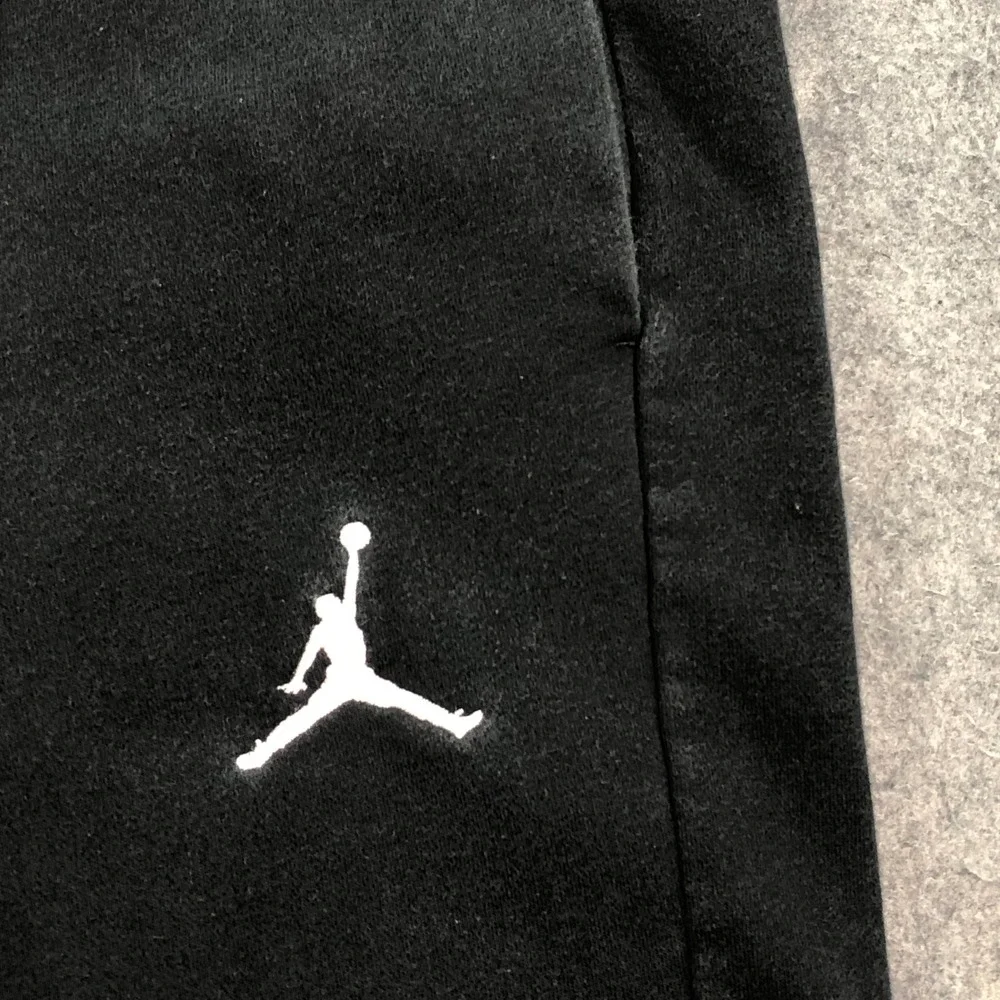 Jordan Men Sweatpants Medium Black Fleece Jumpman Logo Tapered Gym Workout